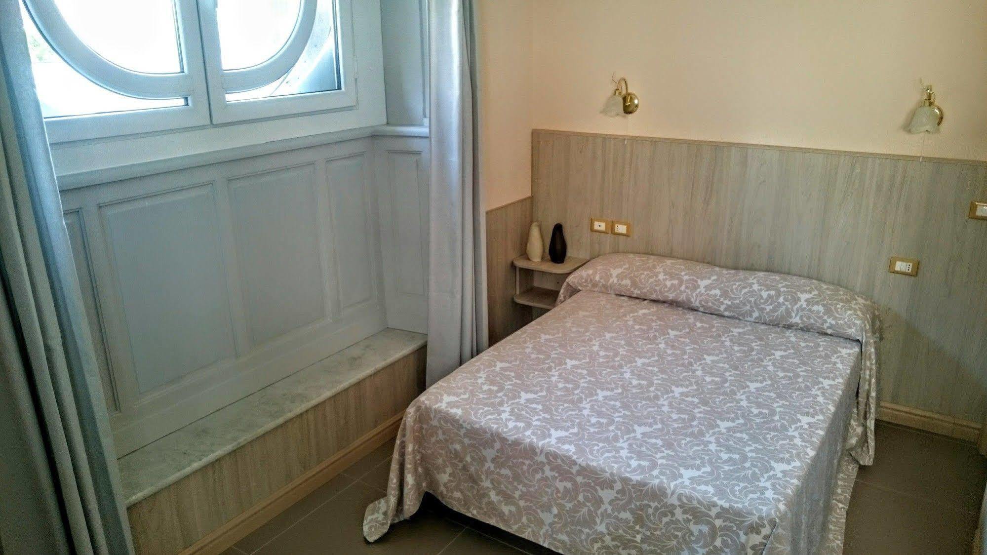 Hotel Cantore Genoa Exterior photo